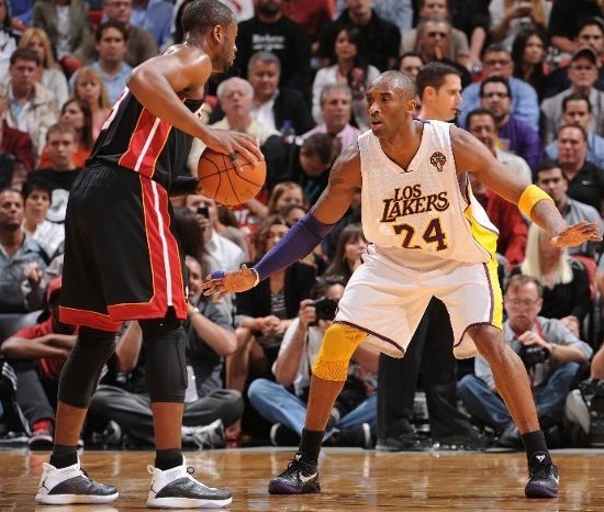 他在联赛和 他在联赛和