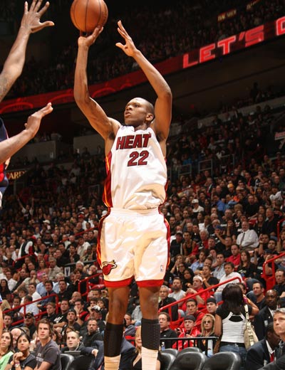 球联系在一 球联系在一