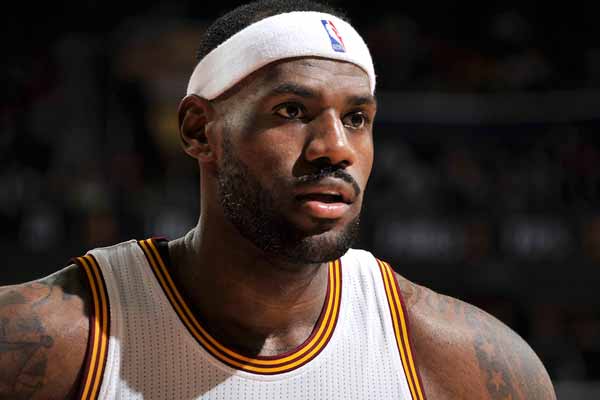 文中做替换 文中做替换